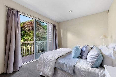 Photo of property in 1 Paterson Mews, Browns Bay, Auckland, 0630