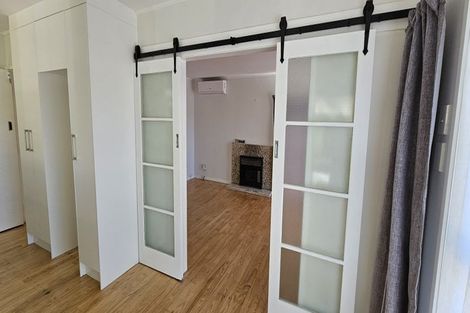 Photo of property in 5 Mcphail Street, Birkdale, Auckland, 0626