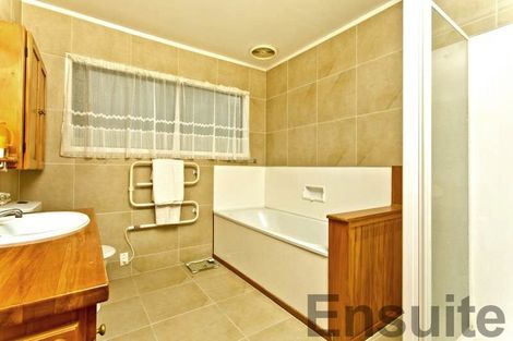 Photo of property in 1/13 Target Road, Totara Vale, Auckland, 0629