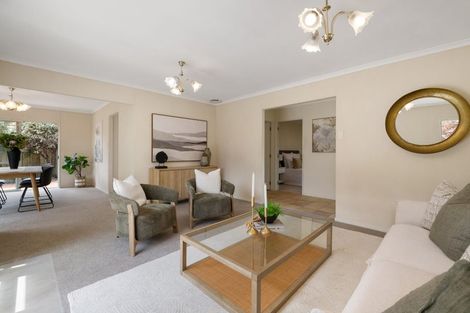 Photo of property in 22 Vanderbilt Parade, Albany, Auckland, 0632