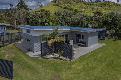 Photo of property in 44 Mako Avenue, Whiritoa, Whangamata, 3691