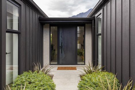Photo of property in 52 Cunninghams Drive, Jacks Point, Queenstown, 9371