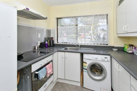 Photo of property in 2/1 Roys Road, Weymouth, Auckland, 2103