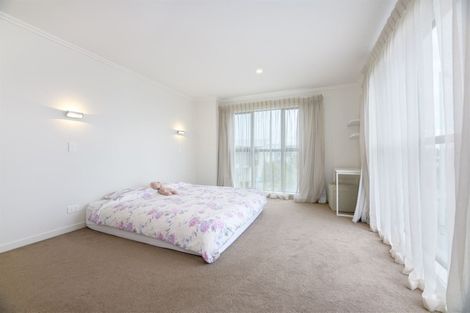 Photo of property in 20 Kanuka Road, Hobsonville, Auckland, 0616