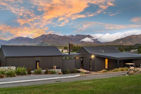 Photo of property in 35 D'archiac Drive, Lake Tekapo, 7999