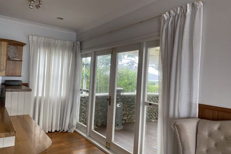 Photo of property in 77 Sylvan Avenue, Northcote, Auckland, 0627