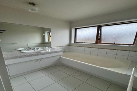 Photo of property in 71 Sandspit Road, Shelly Park, Auckland, 2014