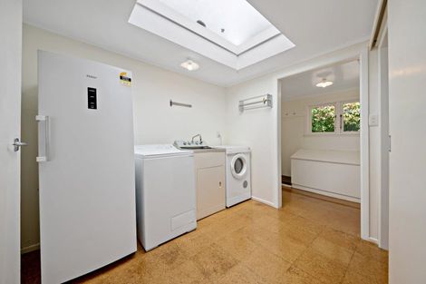 Photo of property in 28 Griggs Road, Whitford, Howick, 2571