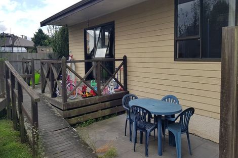 Photo of property in 54 Momorangi Crescent, Redwood, Christchurch, 8051