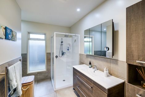 Photo of property in 19 Kapiti Drive, Poraiti, Napier, 4112