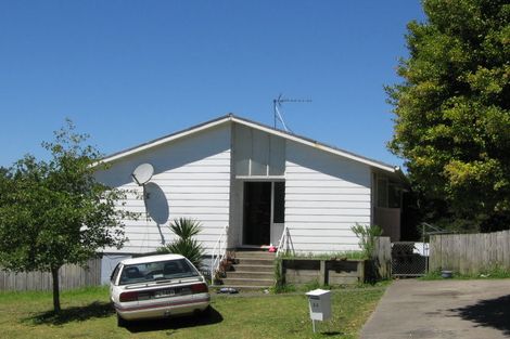 Photo of property in 33 Taurus Crescent, Beach Haven, Auckland, 0626