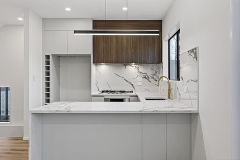 Photo of property in 27 Jandell Crescent, Bucklands Beach, Auckland, 2014