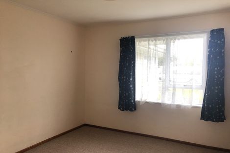 Photo of property in 23 Fairdene Avenue, Henderson, Auckland, 0610