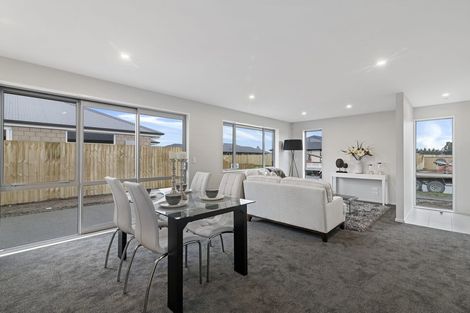 Photo of property in 5 Lucca Crescent, Flat Bush, Auckland, 2019