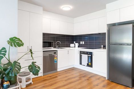 Photo of property in Amuri Park Apartments, 4/280 Bealey Avenue, Christchurch Central, Christchurch, 8013