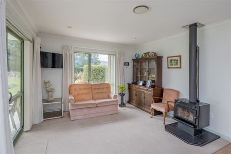Photo of property in 98 Taylors Road, Otaki, 5583