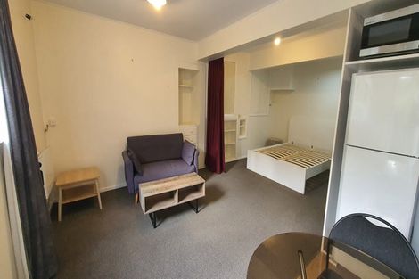 Photo of property in 18 Tawa Terrace, Tawa, Wellington, 5028