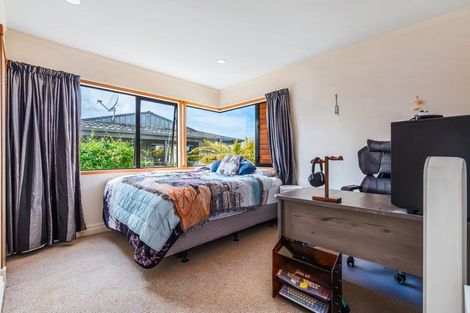 Photo of property in 47 Wakeman Road, Acacia Bay, Taupo, 3330