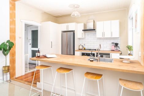 Photo of property in 2/11 Retter Street, Paparangi, Wellington, 6037