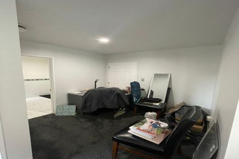 Photo of property in 11 Rosses Place, Pinehill, Auckland, 0632