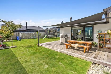 Photo of property in 9 Isthmus Place, Lake Hawea, Wanaka, 9382