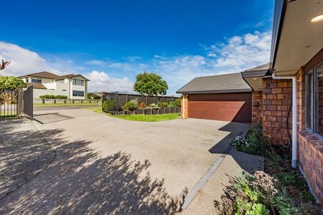 Photo of property in 8 Rifleman Lane, Paraparaumu Beach, Paraparaumu, 5032