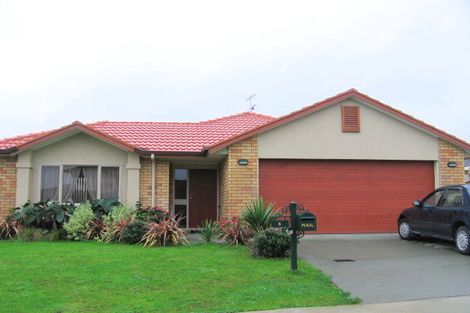 Photo of property in 8 Mary Forgham Drive, Greenhithe, Auckland, 0632