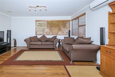 Photo of property in 168 Cascades Road, Pakuranga Heights, Auckland, 2010