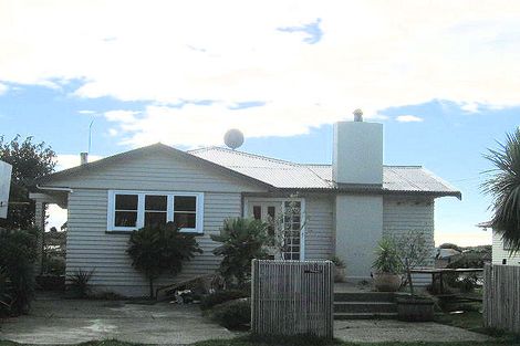 Photo of property in 22 Parakai Street, Paraparaumu, 5032