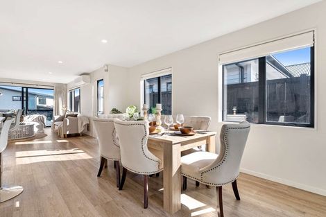 Photo of property in 8 Pakaraka Drive, Papakura, 2110