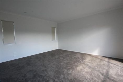 Photo of property in 12 Strundeen Close, Flat Bush, Auckland, 2016