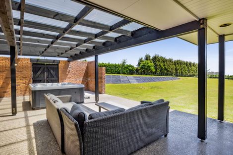 Photo of property in 1347 Carrington Road, Hurworth, New Plymouth, 4371