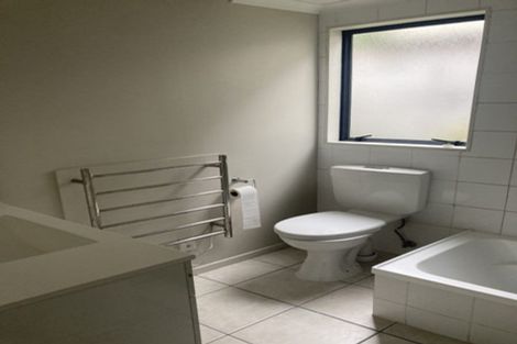 Photo of property in 21 Mona Vale, West Harbour, Auckland, 0618