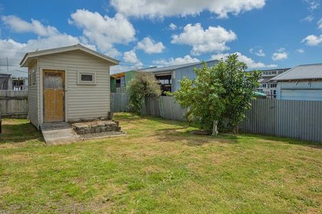 Photo of property in 12a Hokio Beach Road, Levin, 5510