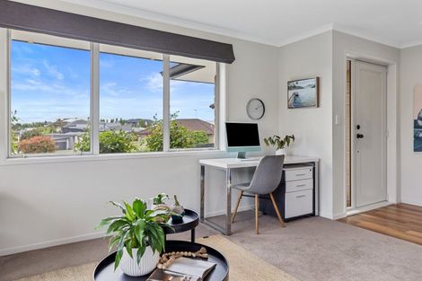 Photo of property in 10 Carex Close, Pyes Pa, Tauranga, 3112