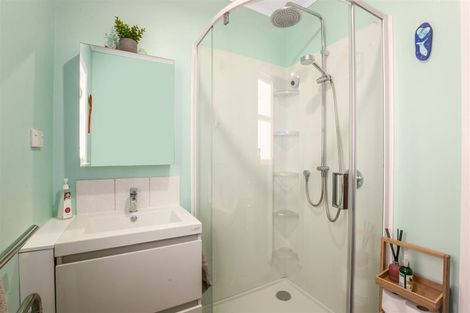 Photo of property in 27 Gardiner Grove, Wainuiomata, Lower Hutt, 5014