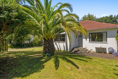 Photo of property in 15 Heretaunga Square, Silverstream, Upper Hutt, 5019