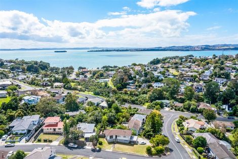 Photo of property in 84 Advene Road, Cockle Bay, Auckland, 2014