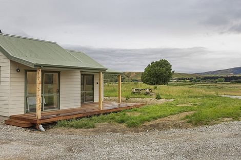 Photo of property in 1061 Ardgour Road, Tarras, Cromwell, 9383
