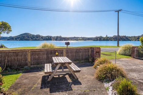 Photo of property in 4 Papaka Road, Ngunguru, Whangarei, 0173
