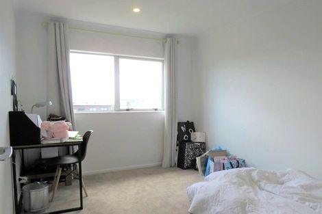 Photo of property in 20 Gilbert Hall Way, Swanson, Auckland, 0614