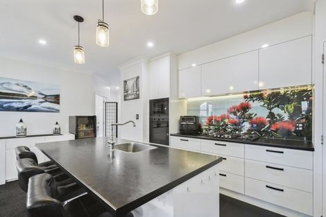 Photo of property in 18 Parkinson Place, Woodend, 7610