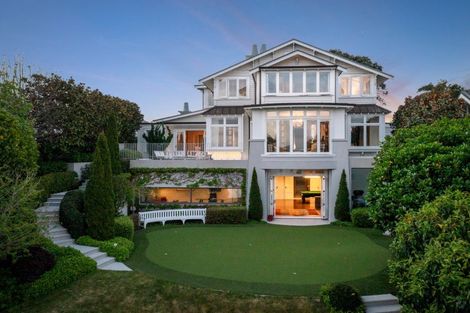 Photo of property in 21 Stanley Point Road, Stanley Point, Auckland, 0624