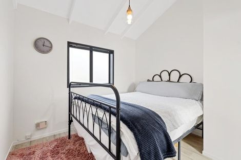 Photo of property in 1 Fantail Court, Orewa, 0931