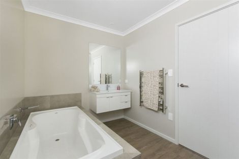 Photo of property in 202b Thompsons Track, Aongatete, 3178