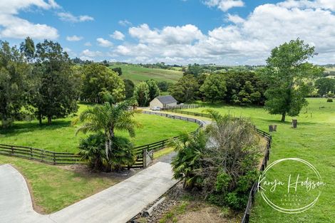 Photo of property in 87 Hurndall Street East, Maungaturoto, 0520