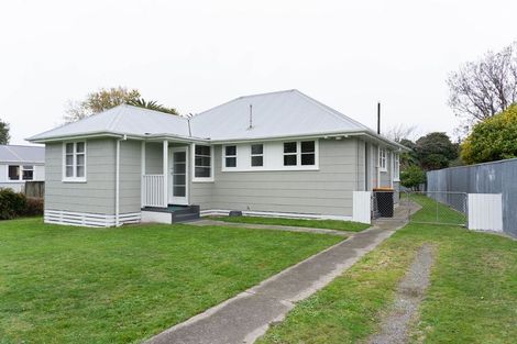 Photo of property in 36 Crewe Crescent, Hokowhitu, Palmerston North, 4410