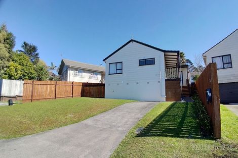Photo of property in 2/1 Landsdale Place, Massey, Auckland, 0614