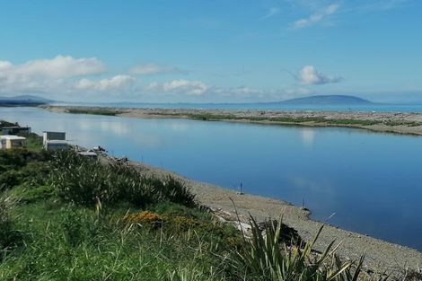 Photo of property in 5 Bluecliffs Beach Road, Papatotara, Tuatapere, 9691