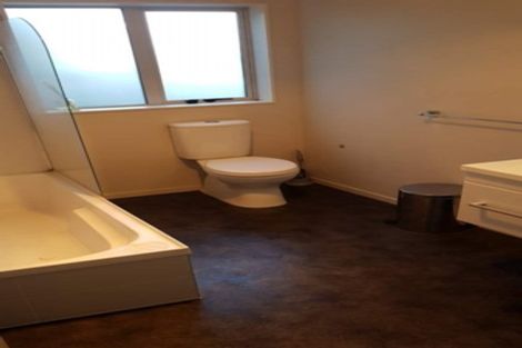 Photo of property in 16 Pono Place, Waiuku, 2123